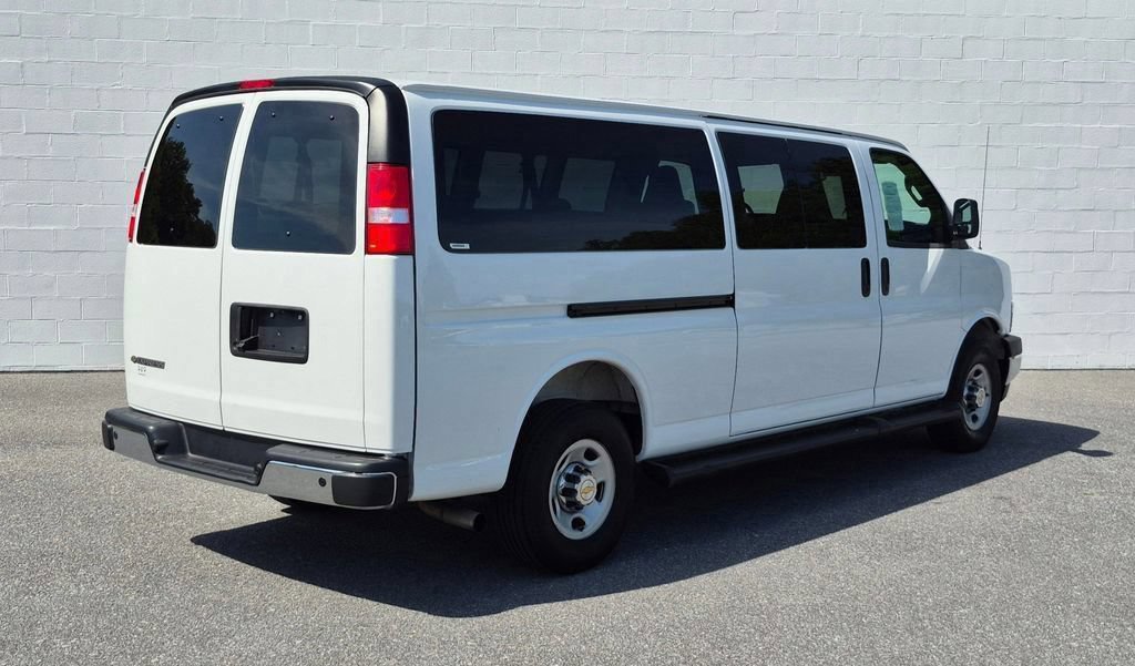 Used 2025 Chevrolet Express 3500 LT w/ LT Preferred Equipment Group RWD image 45