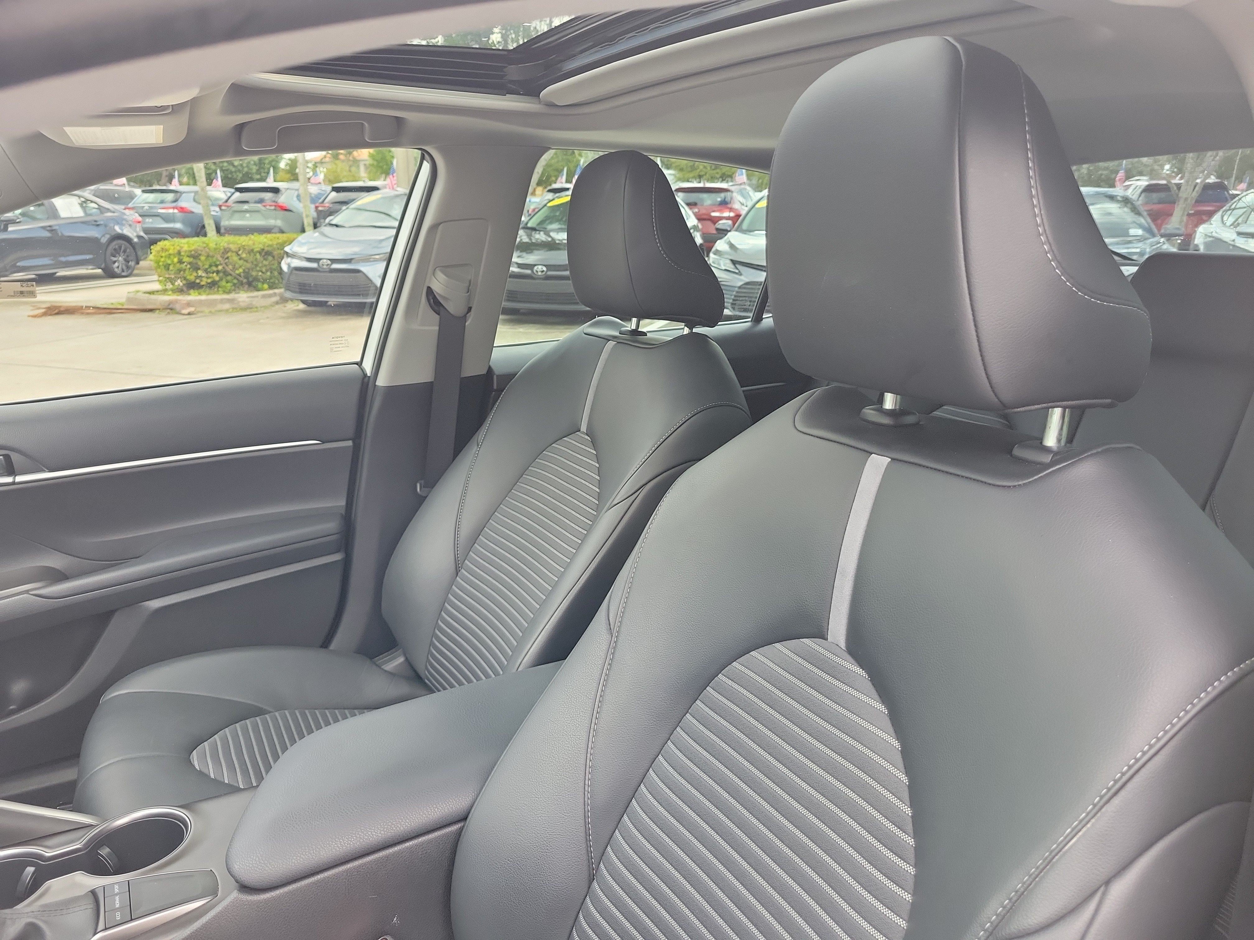 Used 2023 Toyota Camry SE w/ Convenience Package FWD image 20