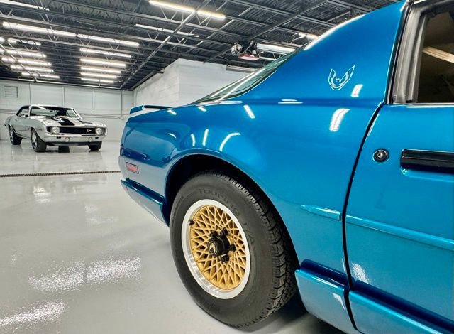 Used 1992 Pontiac Firebird Formula image 11