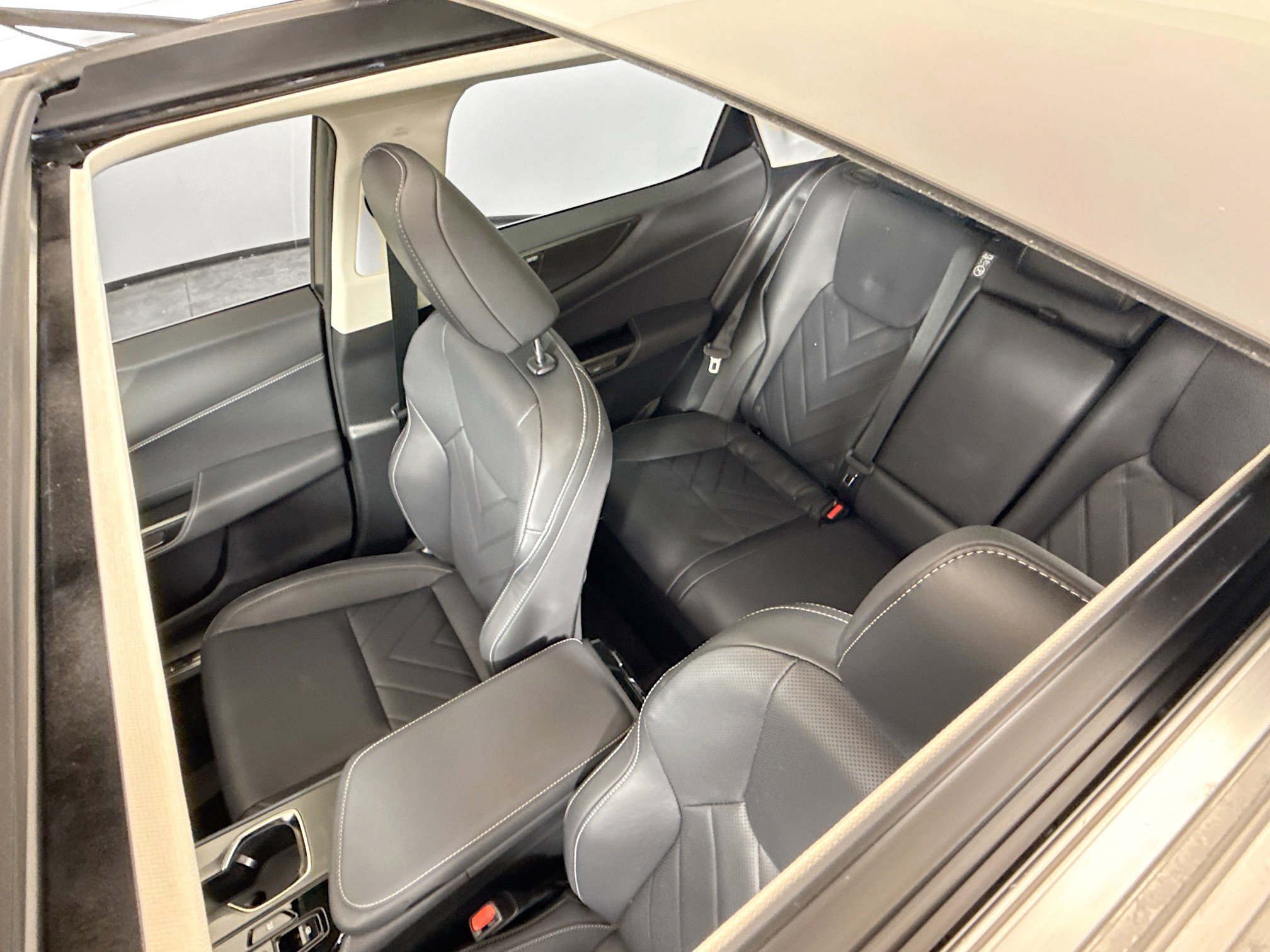 Used 2025 Lexus NX 350h AWD w/ Cold Area Package image 14