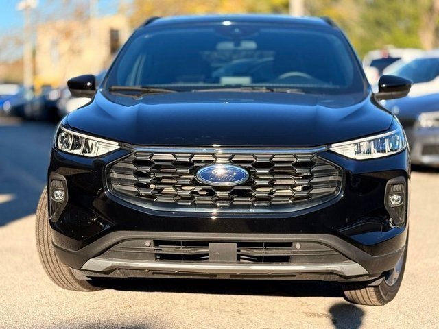 Used 2025 Ford Escape ST-Line Elite image 3