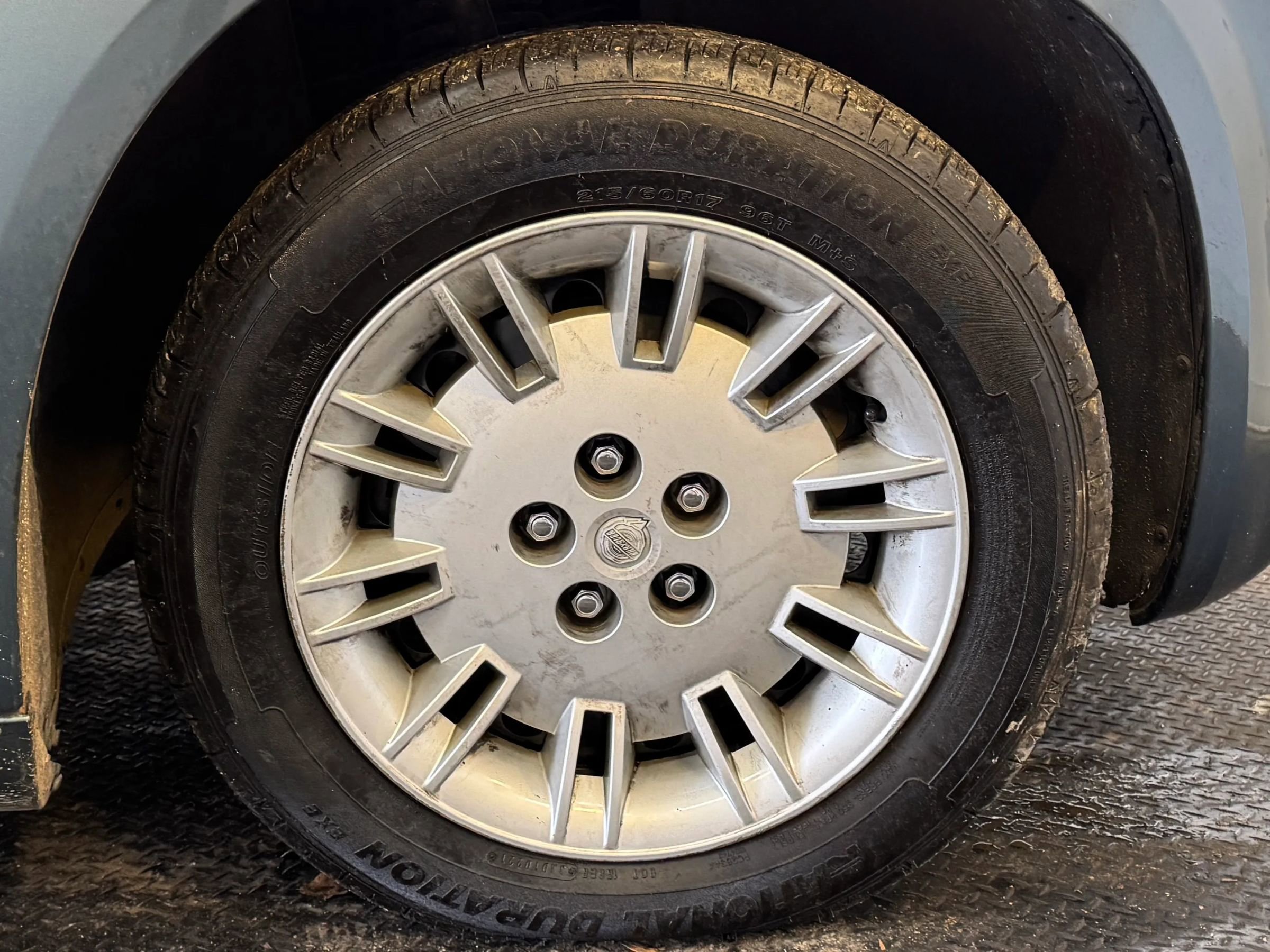 Used 2005 Chrysler 300 RWD image 10