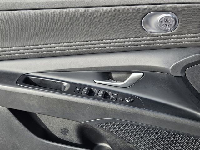 Used 2023 Hyundai Elantra SEL w/ Convenience Package image 22