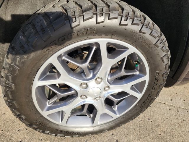 Used 2021 Jeep Grand Cherokee Overland image 14