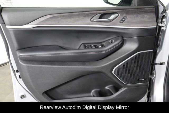 Used 2021 Jeep Grand Cherokee L Limited w/ Luxury Tech Group II AWD/4WD image 22