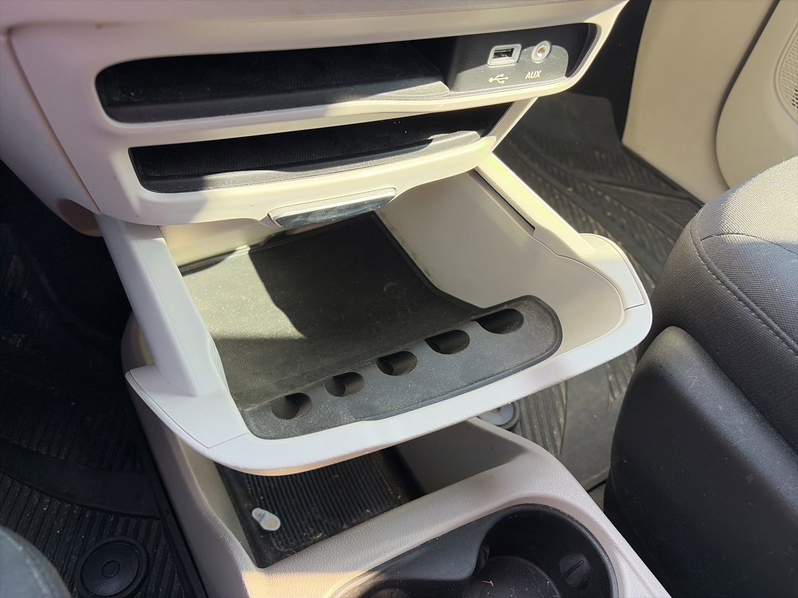 Used 2017 Chrysler Pacifica Touring FWD image 17
