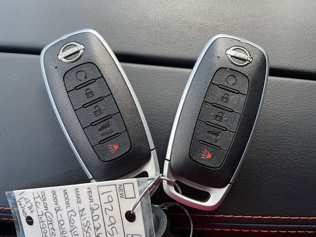 Certified 2026 Nissan Rogue SV image 18