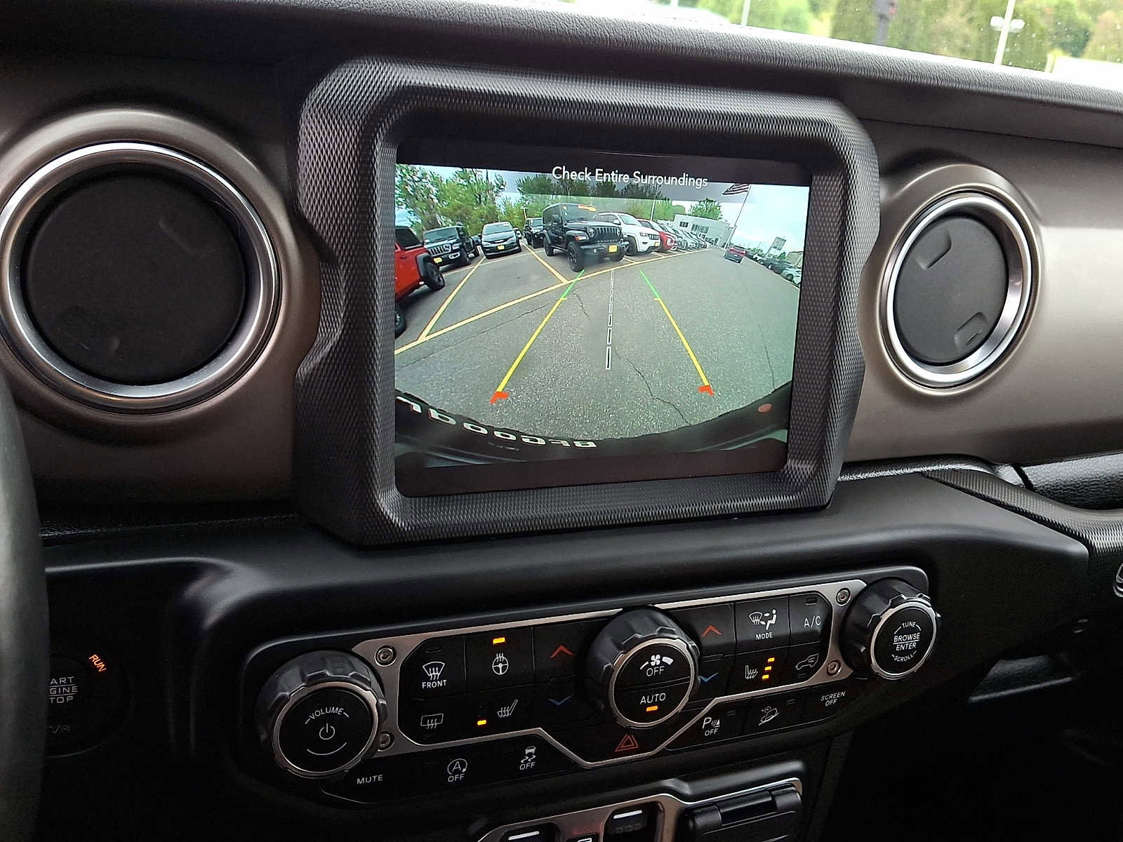 Used 2020 Jeep Wrangler Unlimited Rubicon w/ Advanced Safety Group AWD/4WD image 19
