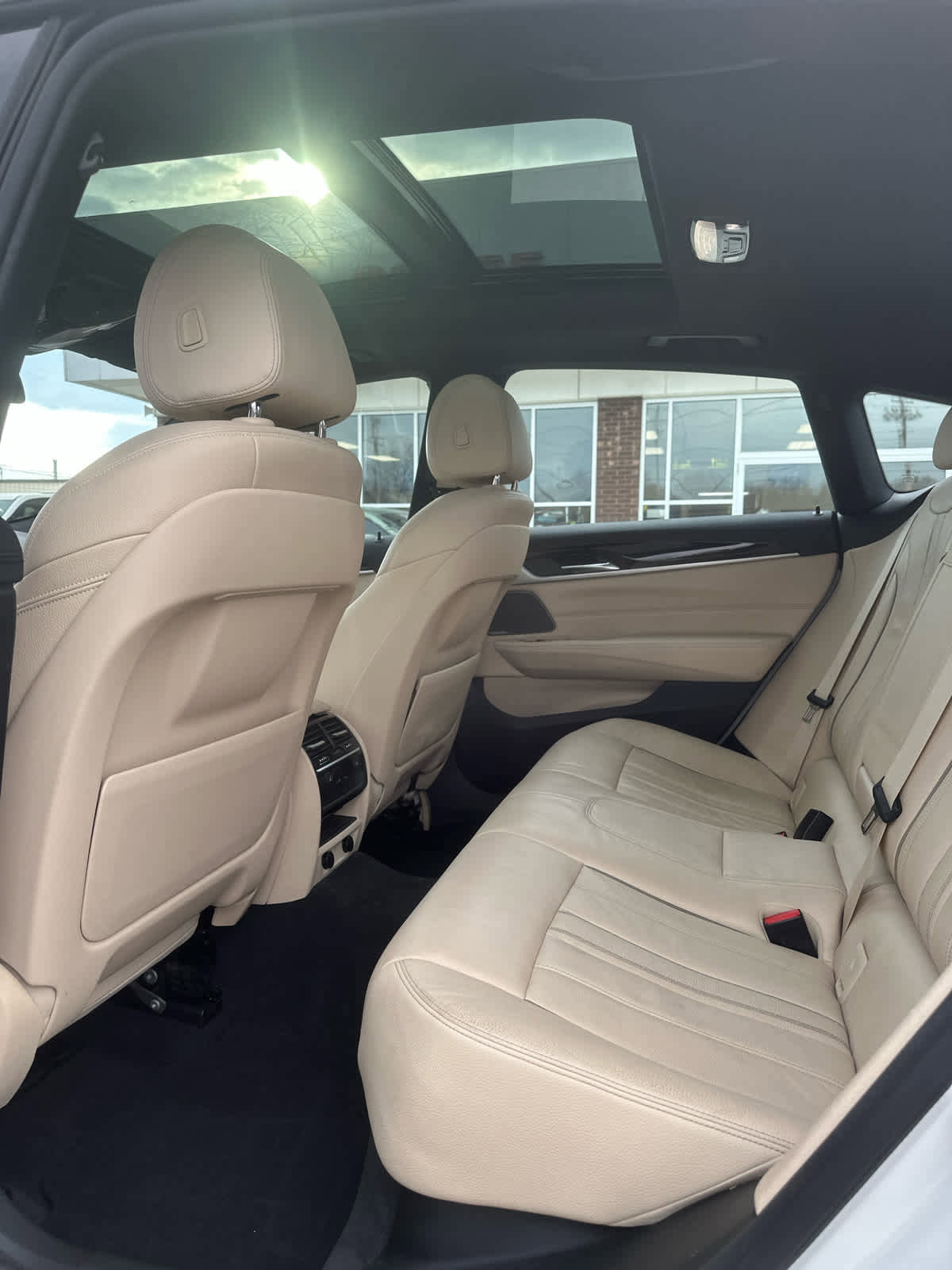 Used 2018 BMW 640i Gran Turismo xDrive image 11