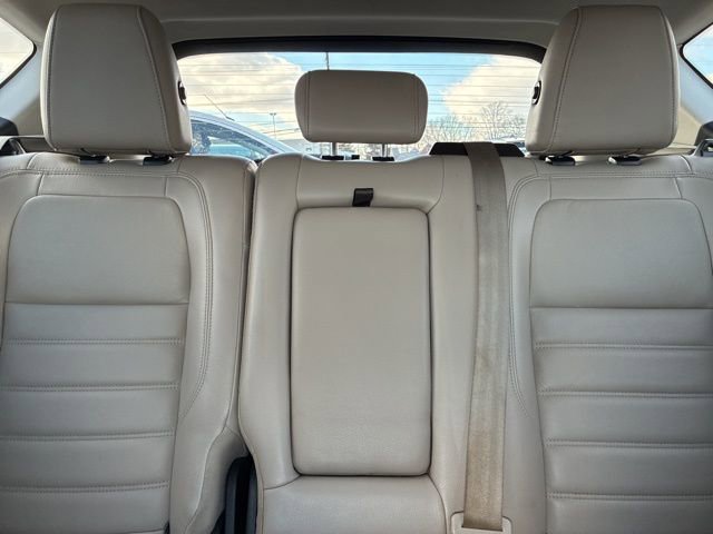 Used 2017 Ford C-MAX Energi SE w/ Equipment Group 402A image 40