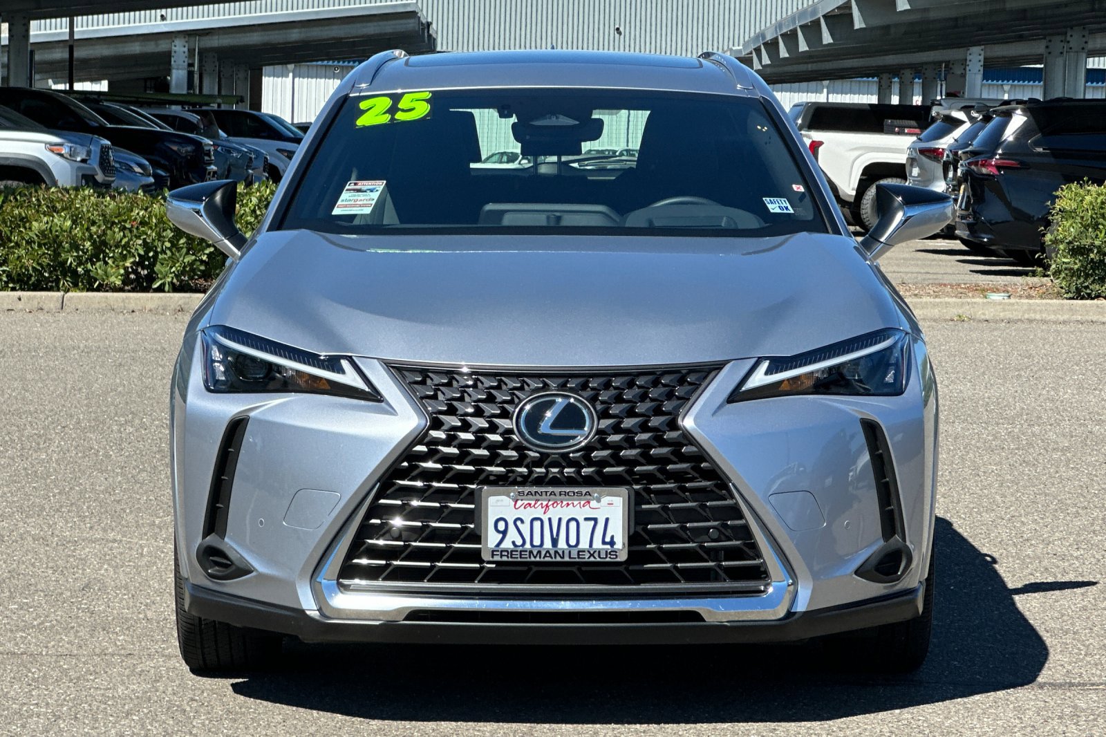 Used 2025 Lexus UX 300h FWD w/ Cold Area Package image 9