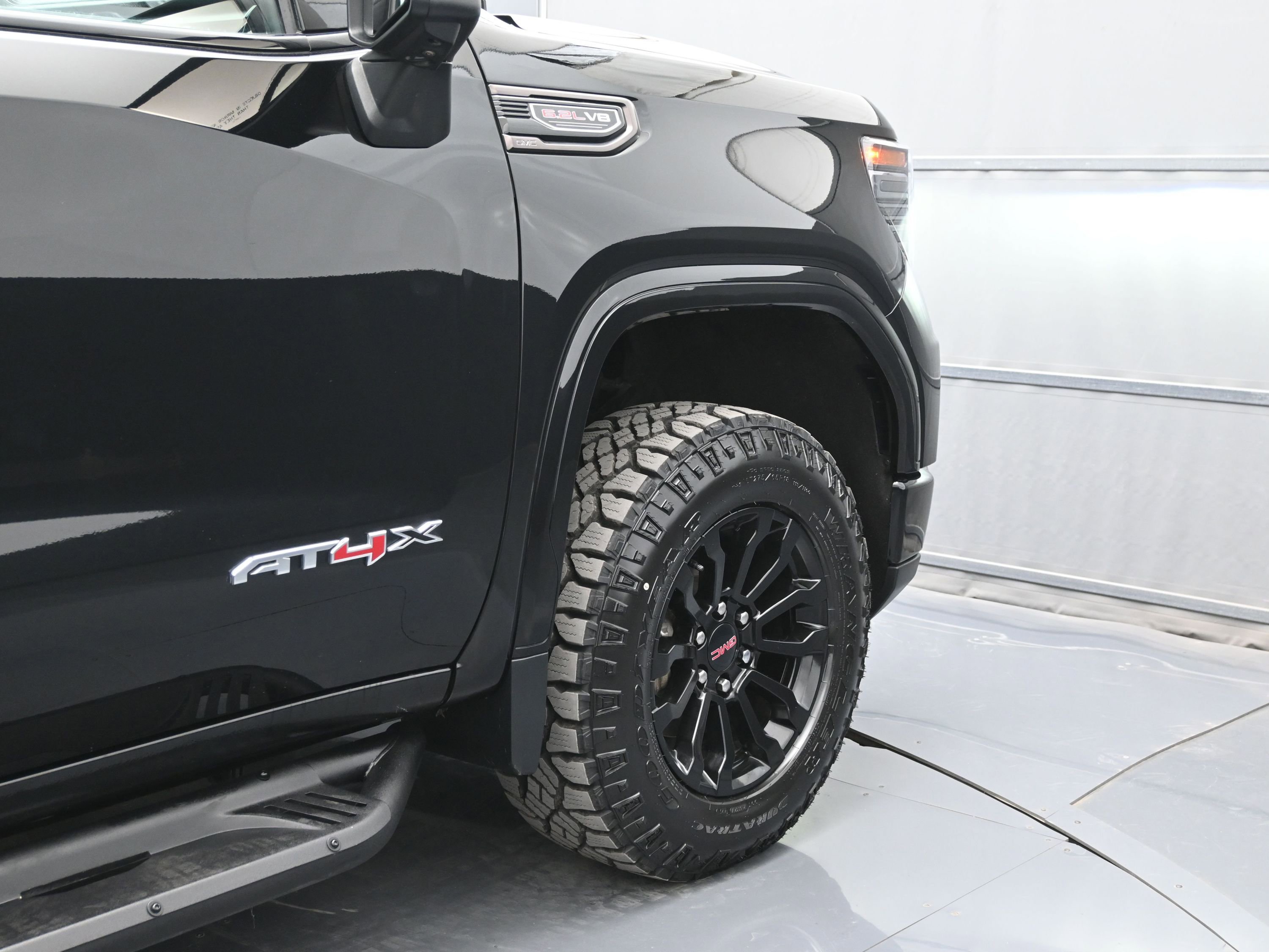 Used 2022 GMC Sierra 1500 AT4X image 47