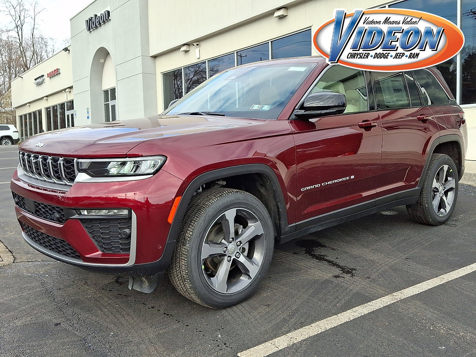 New 2026 Jeep Grand Cherokee Limited w/ Luxury Tech Group II