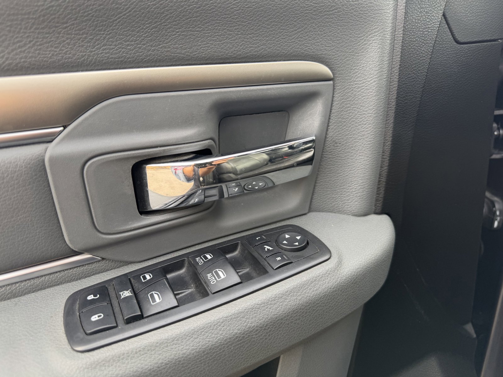 Used 2019 RAM 1500 Big Horn image 12