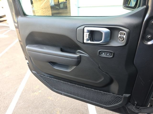 Used 2024 Jeep Gladiator Rubicon w/ Steel Bumper Group AWD/4WD image 22