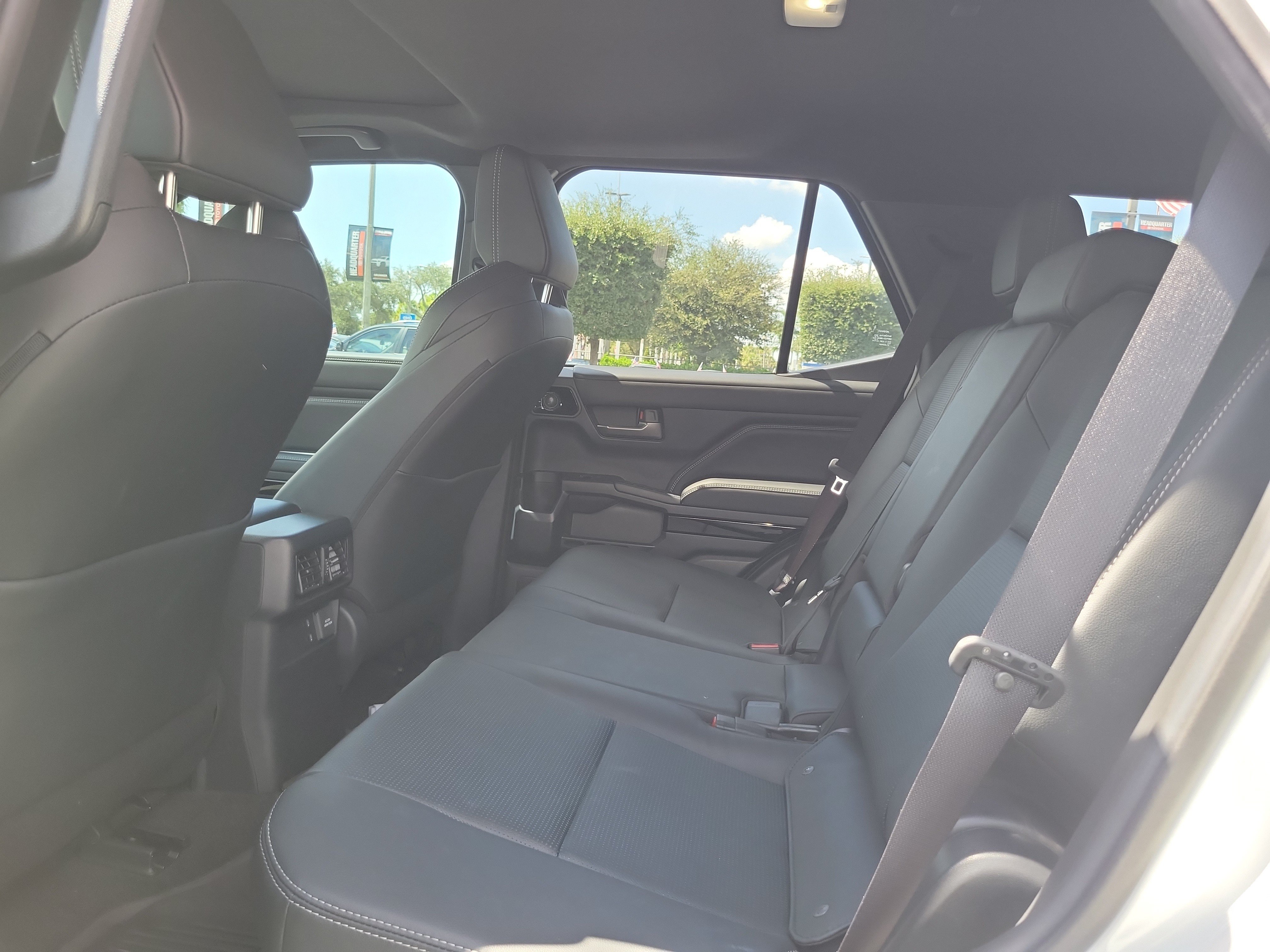 Used 2026 Toyota 4Runner Limited AWD/4WD image 18