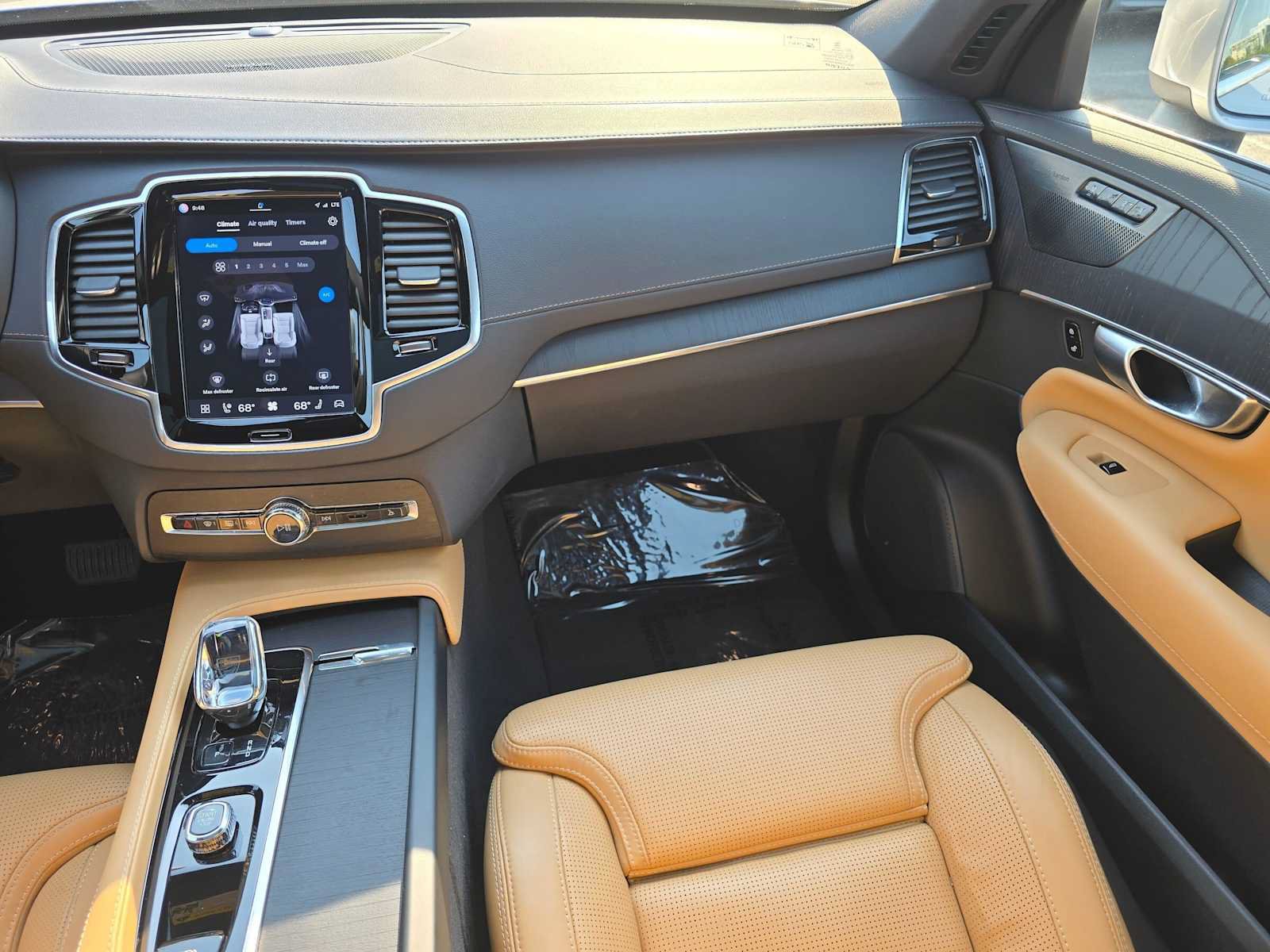 Certified 2023 Volvo XC90 B6 Ultimate AWD/4WD image 19