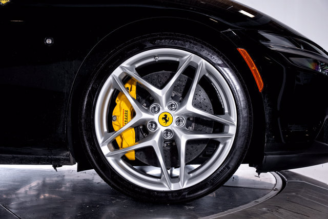 Certified 2024 Ferrari Roma Spider RWD image 20