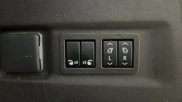 Used 2023 GMC Yukon XL Denali w/ Max Trailering Package AWD/4WD image 31