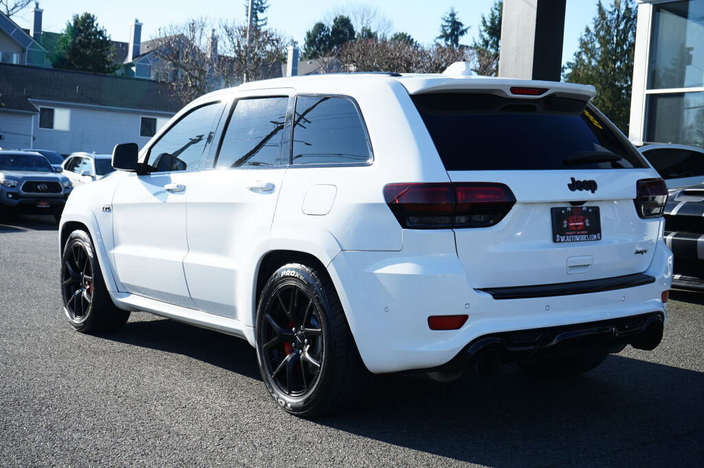 Used 2018 Jeep Grand Cherokee SRT image 3