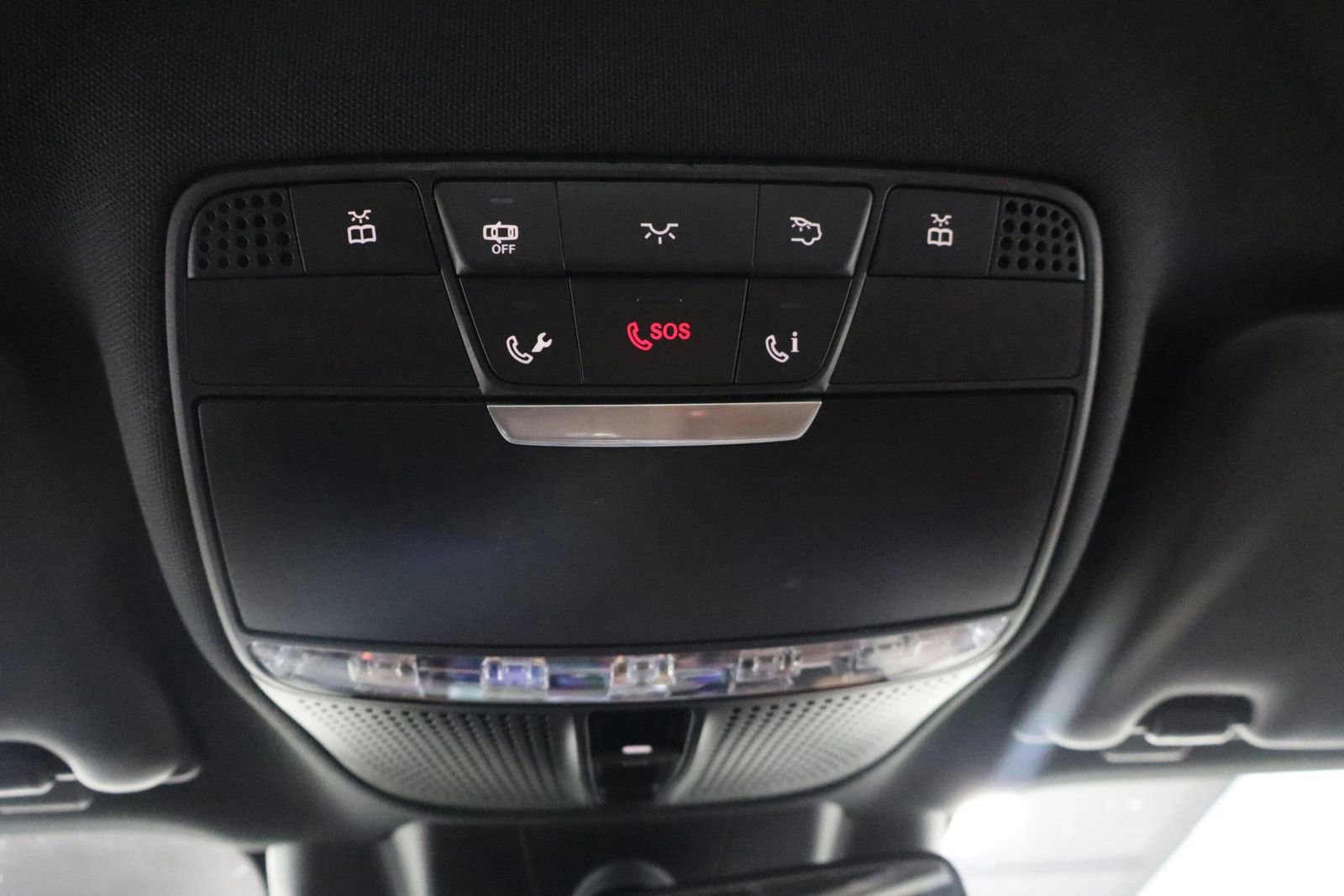 Used 2017 Mercedes-Benz E 300 4MATIC image 36