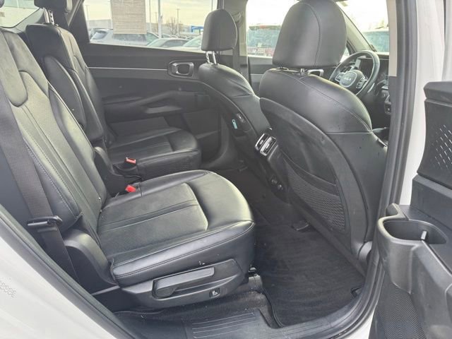 Used 2023 Kia Sorento EX image 14