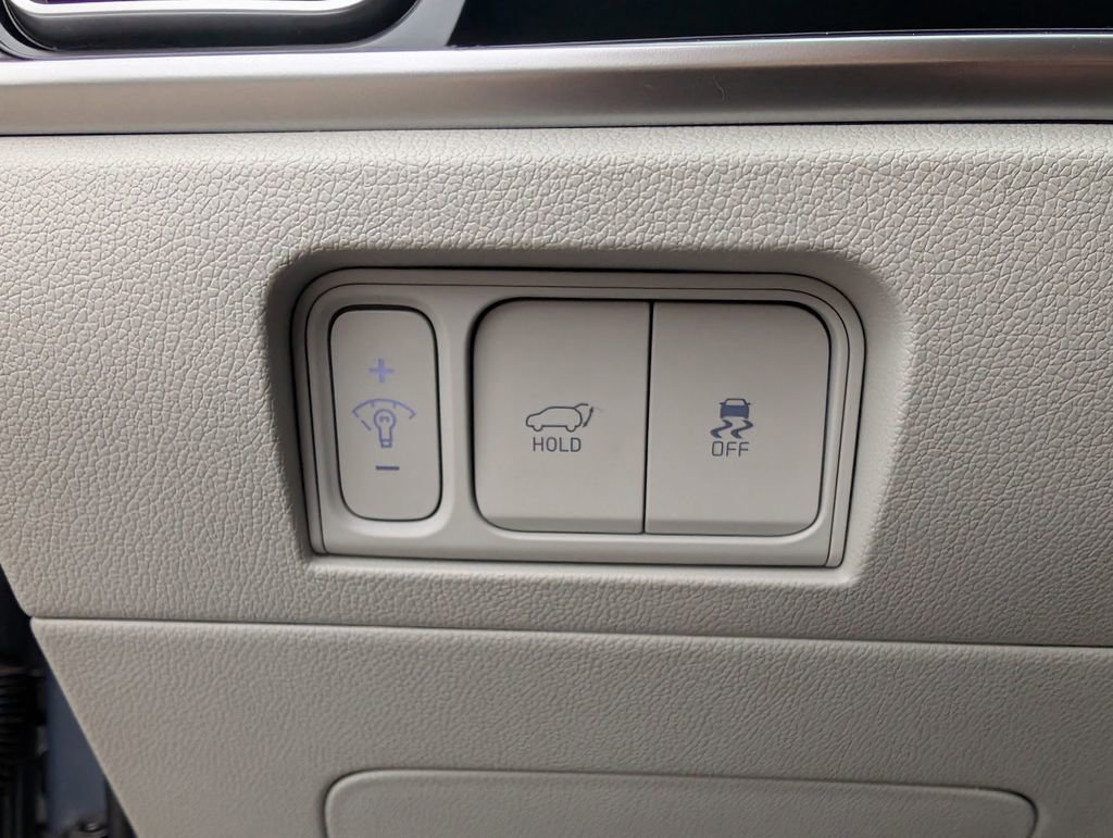 Certified 2024 Kia Sorento X-Line EX image 31