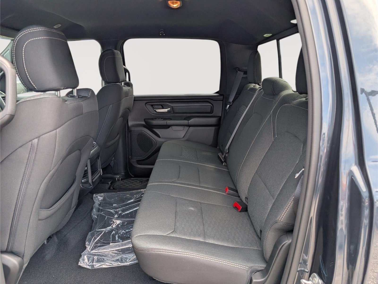 New 2026 RAM 1500 Express AWD/4WD image 9