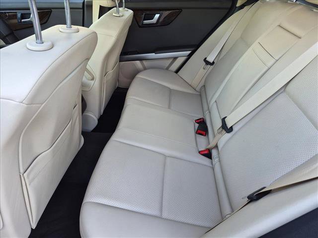 Used 2015 Mercedes-Benz GLK 350 4MATIC image 19