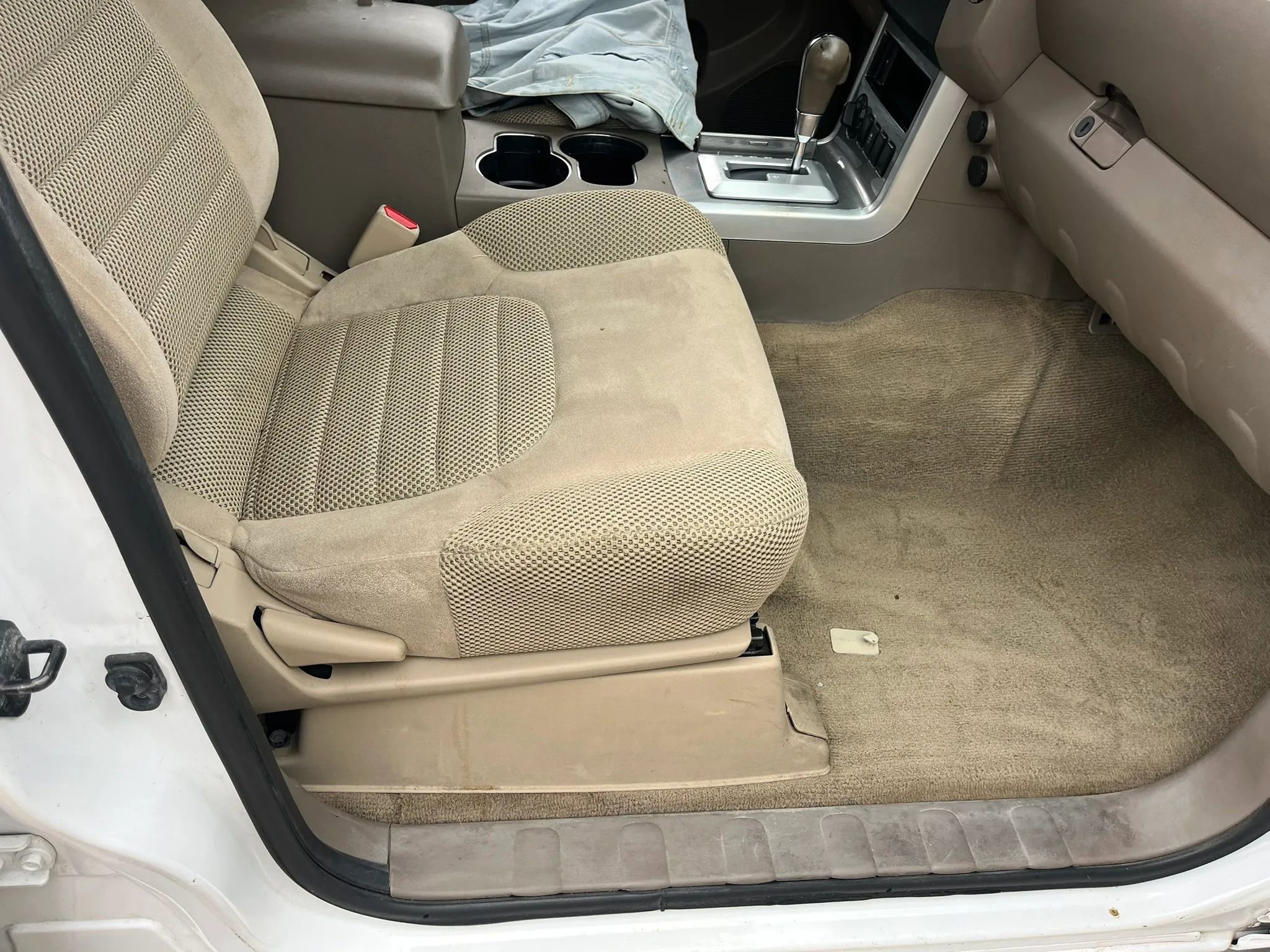 Used 2012 Nissan Pathfinder SV AWD/4WD image 14