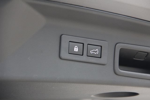Used 2025 Subaru Forester Premium AWD/4WD image 34