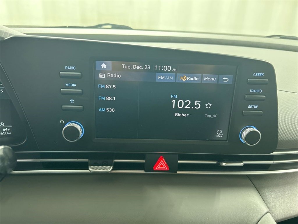 Used 2023 Hyundai Elantra SE image 14