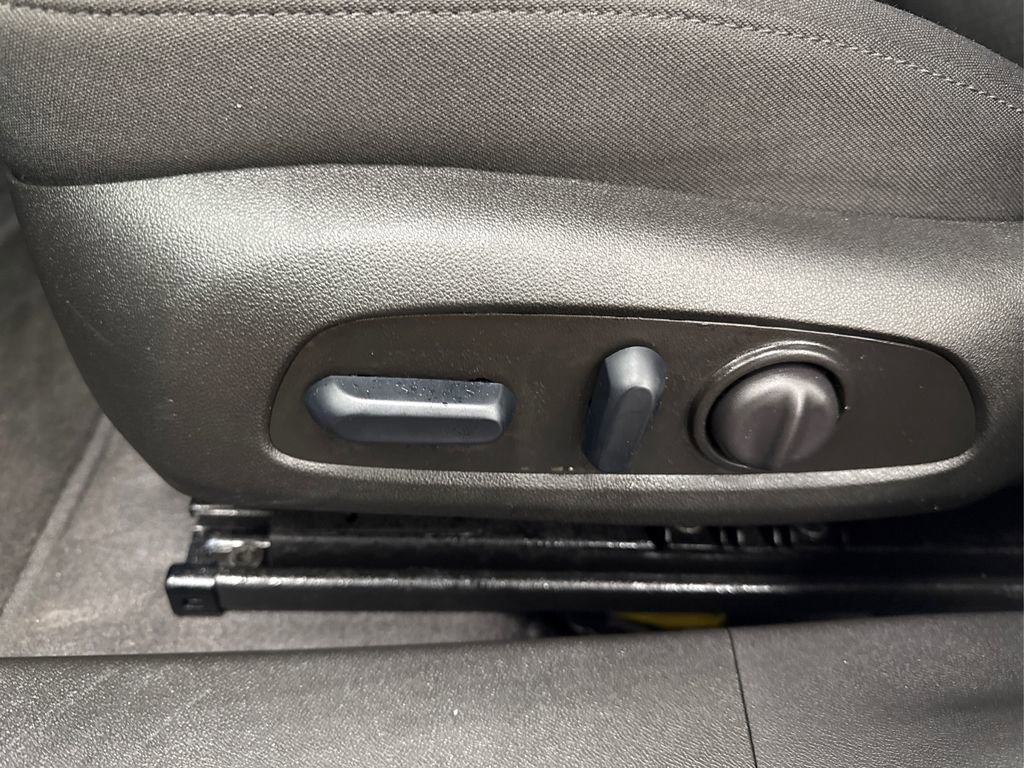 Used 2025 Chevrolet Malibu LT image 37