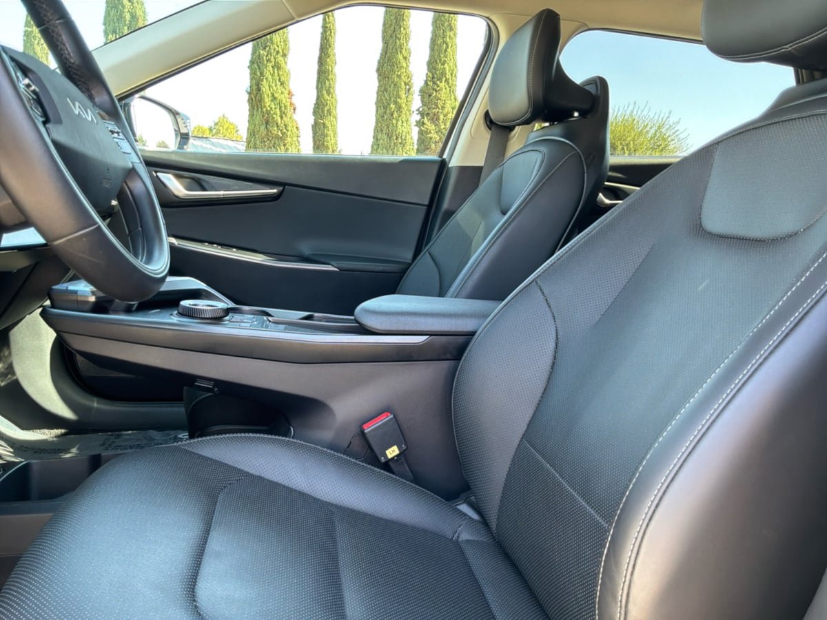 Used 2023 Kia EV6 Wind w/ Wind Technology Package RWD image 18