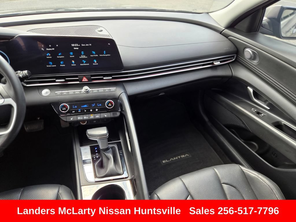 Used 2024 Hyundai Elantra Limited FWD image 16