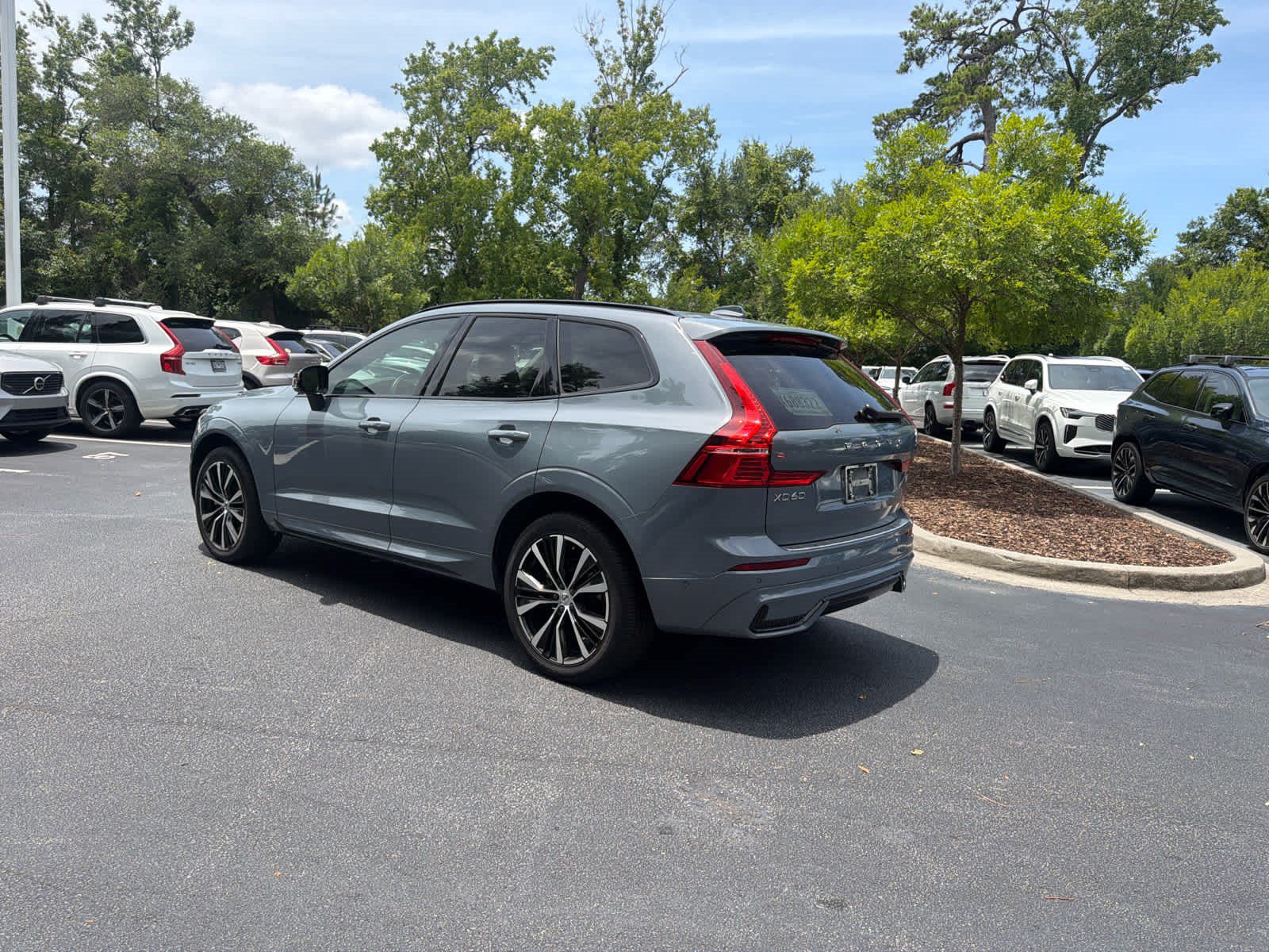 Used 2024 Volvo XC60 B5 Plus w/ Protection Package Premier AWD/4WD image 12