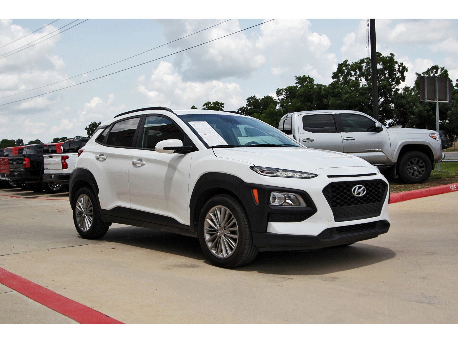 Used 2021 Hyundai Kona SEL image 2