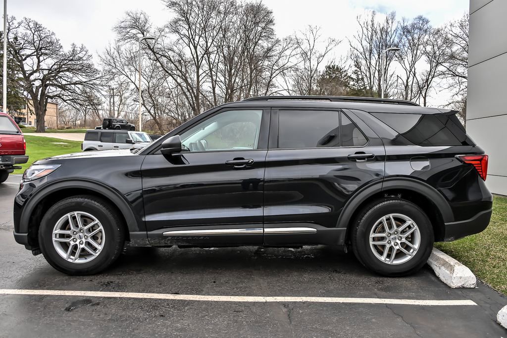 Used 2025 Ford Explorer Active image 7