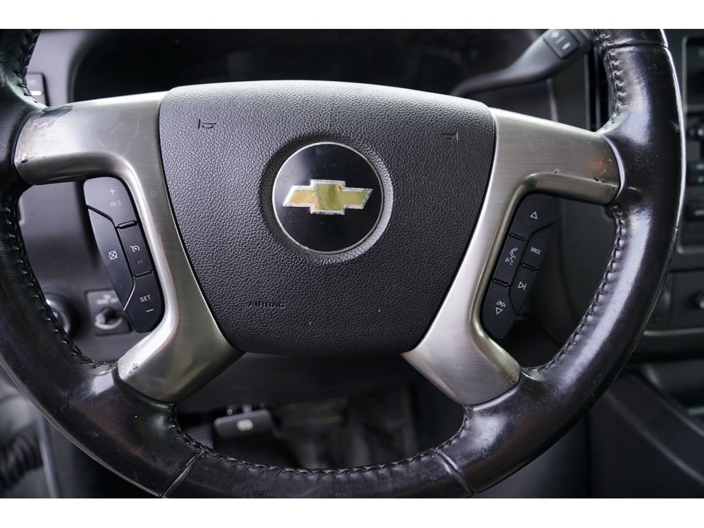 Used 2018 Chevrolet Express 2500 w/ Driver Convenience Package image 24