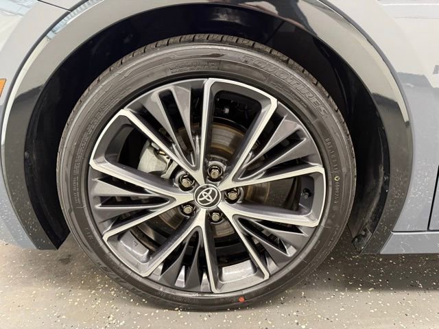 Used 2025 Toyota Prius XLE image 19