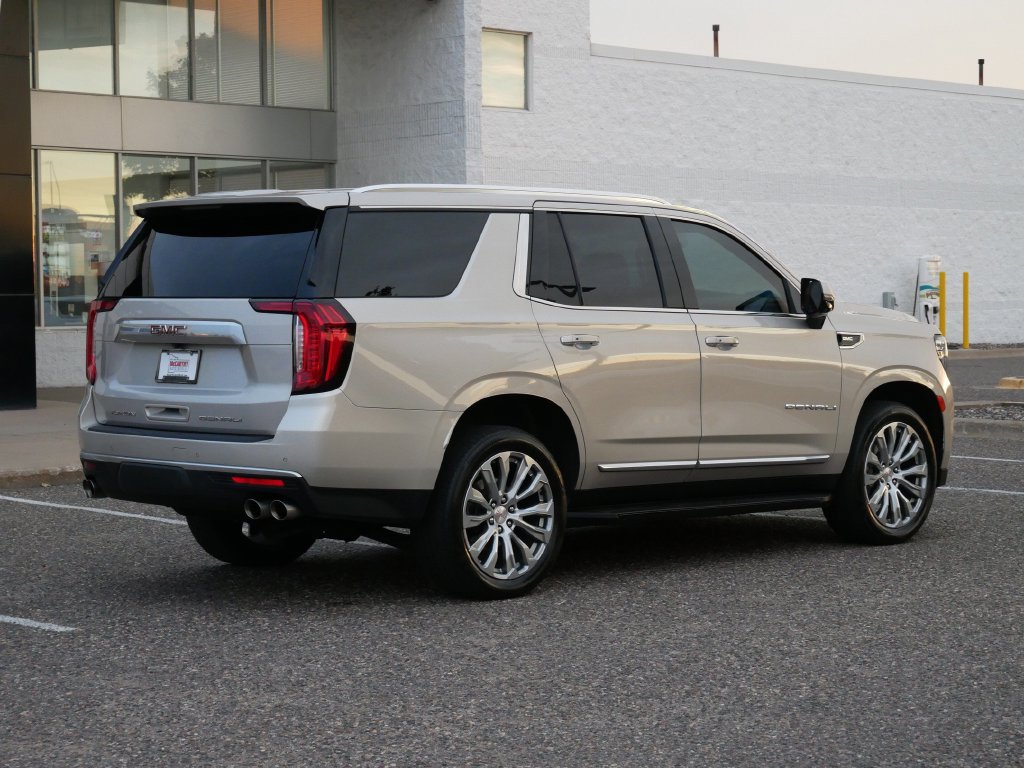 Used 2023 GMC Yukon Denali AWD/4WD image 3