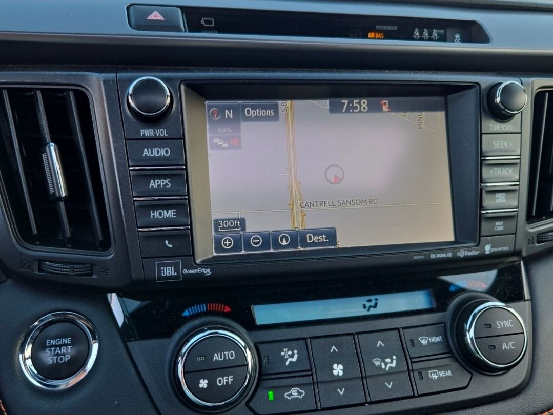 Used 2017 Toyota RAV4 SE w/ Advanced Technology Package image 11