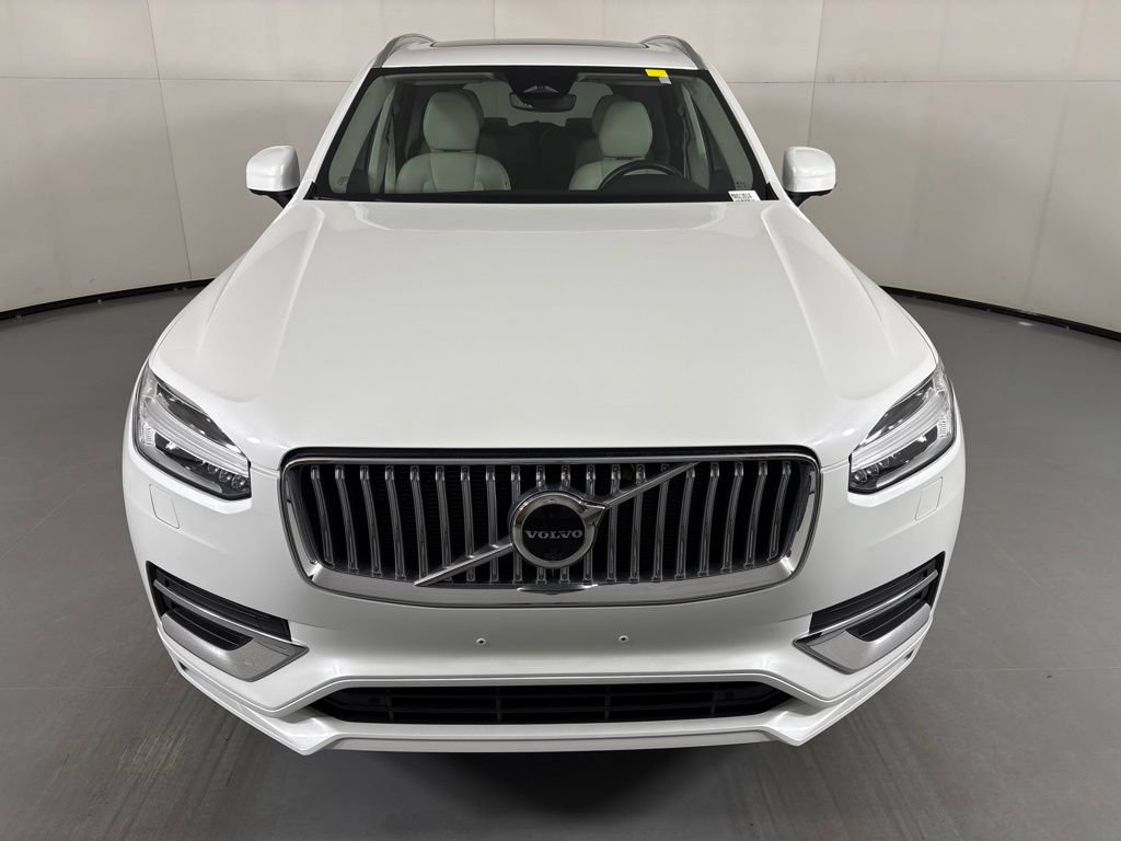 Used 2023 Volvo XC90 B6 Plus w/ Protection Package Premier AWD/4WD image 3