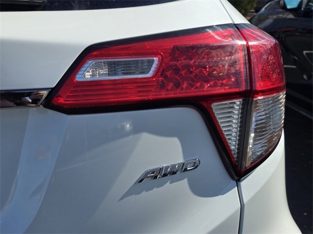 Used 2022 Honda HR-V EX-L image 10