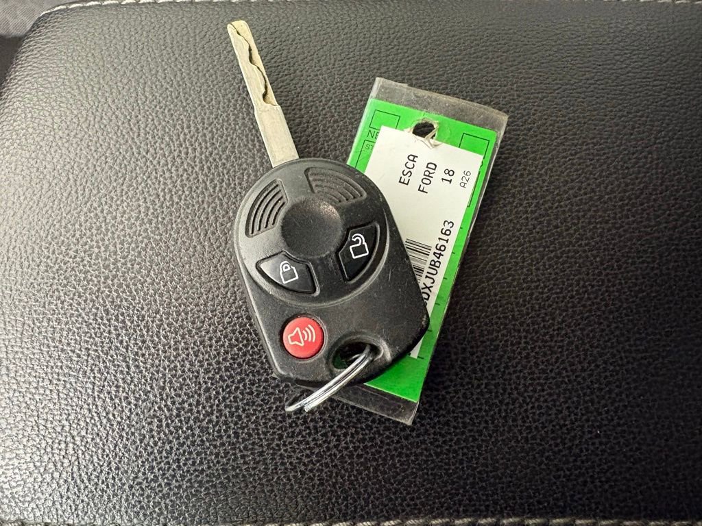 Used 2018 Ford Escape SE image 32