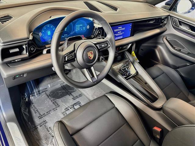 New 2026 Porsche Macan 4 Electric AWD/4WD image 4