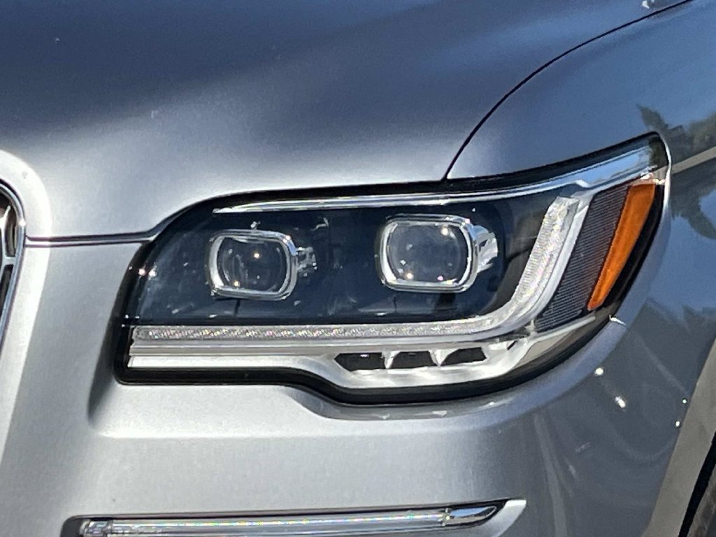 Used 2024 Lincoln Navigator Reserve AWD/4WD image 9