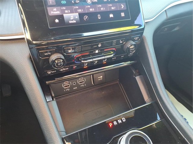 Used 2025 Jeep Grand Cherokee Altitude image 19