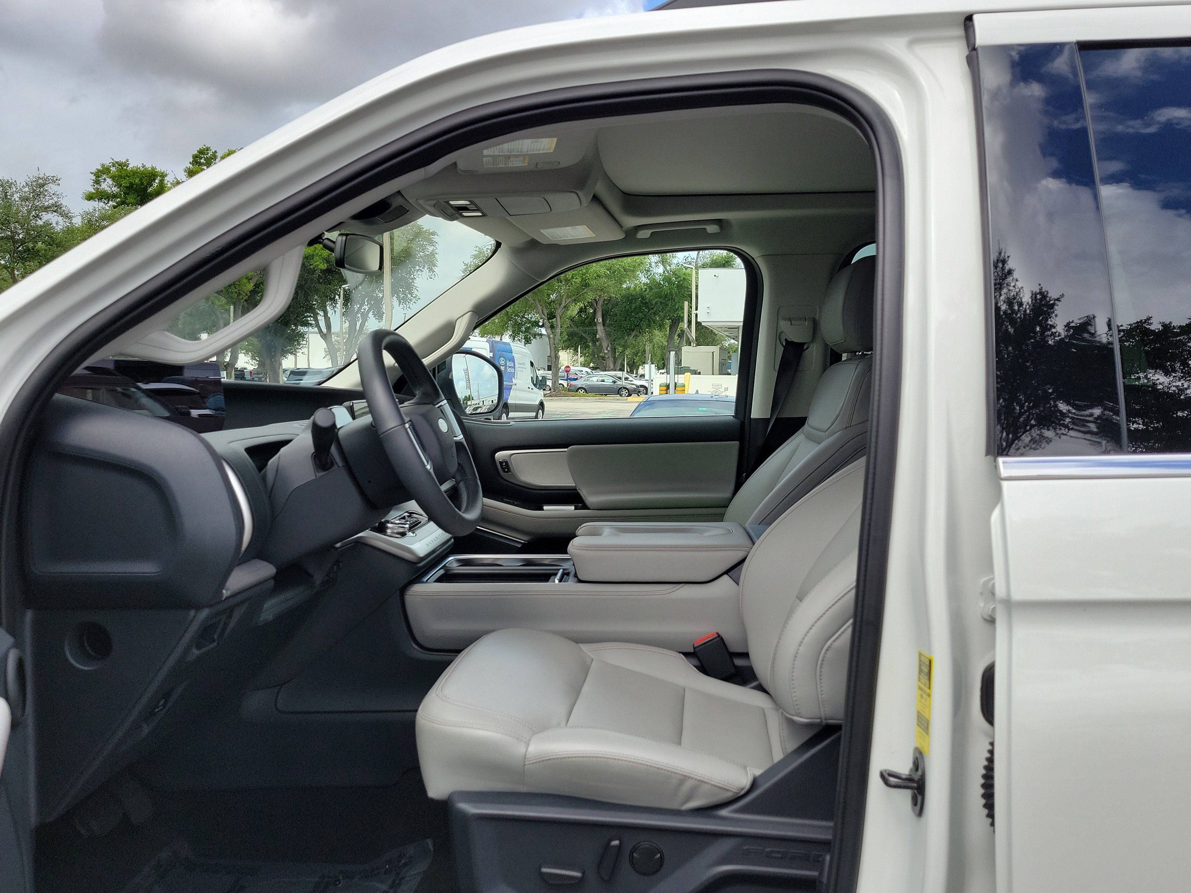 Used 2025 Ford Expedition Max Active image 22