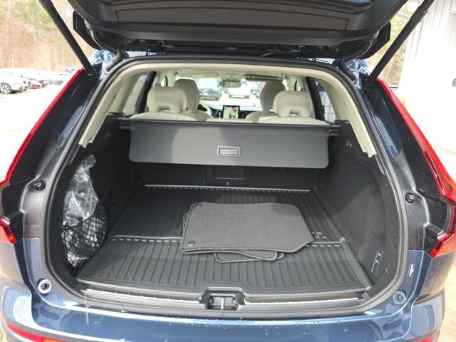 New 2026 Volvo XC60 T8 Ultra w/ Climate Package image 15